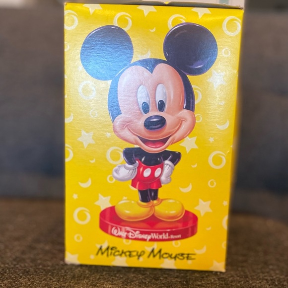 2002 Walt Disney World Resort Mickey Mouse Bobblehead Kellogs 8" Figure … - Picture 4 of 6